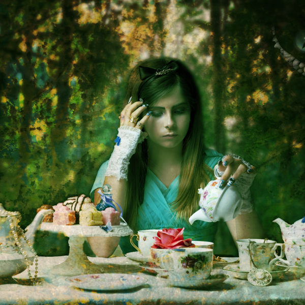 0409_Alice_Tea party